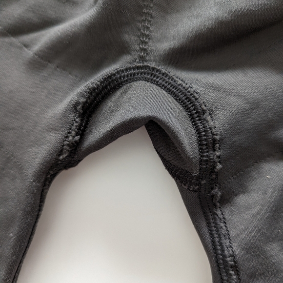 Lululemon | Zone In Crops Slate Gray Sz 4 - Picture 7 of 10